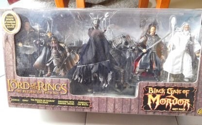 Lord of The Rings Return Of The King Black Gate Of Mordor Action Figure Gift Pack - Image 2