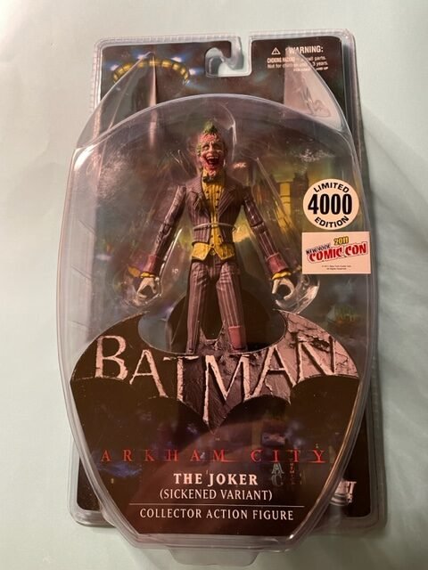 Batman Arkham City Action Figure THE JOKER (Sickened Variant) NYCC 2011  Exclusive – Collector's Edge Comics