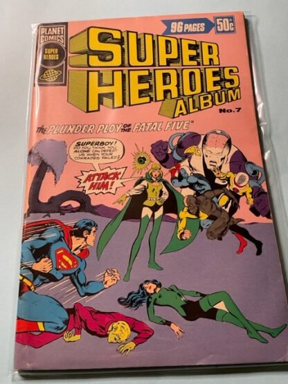 Super Heroes Album   #7   FN/VF